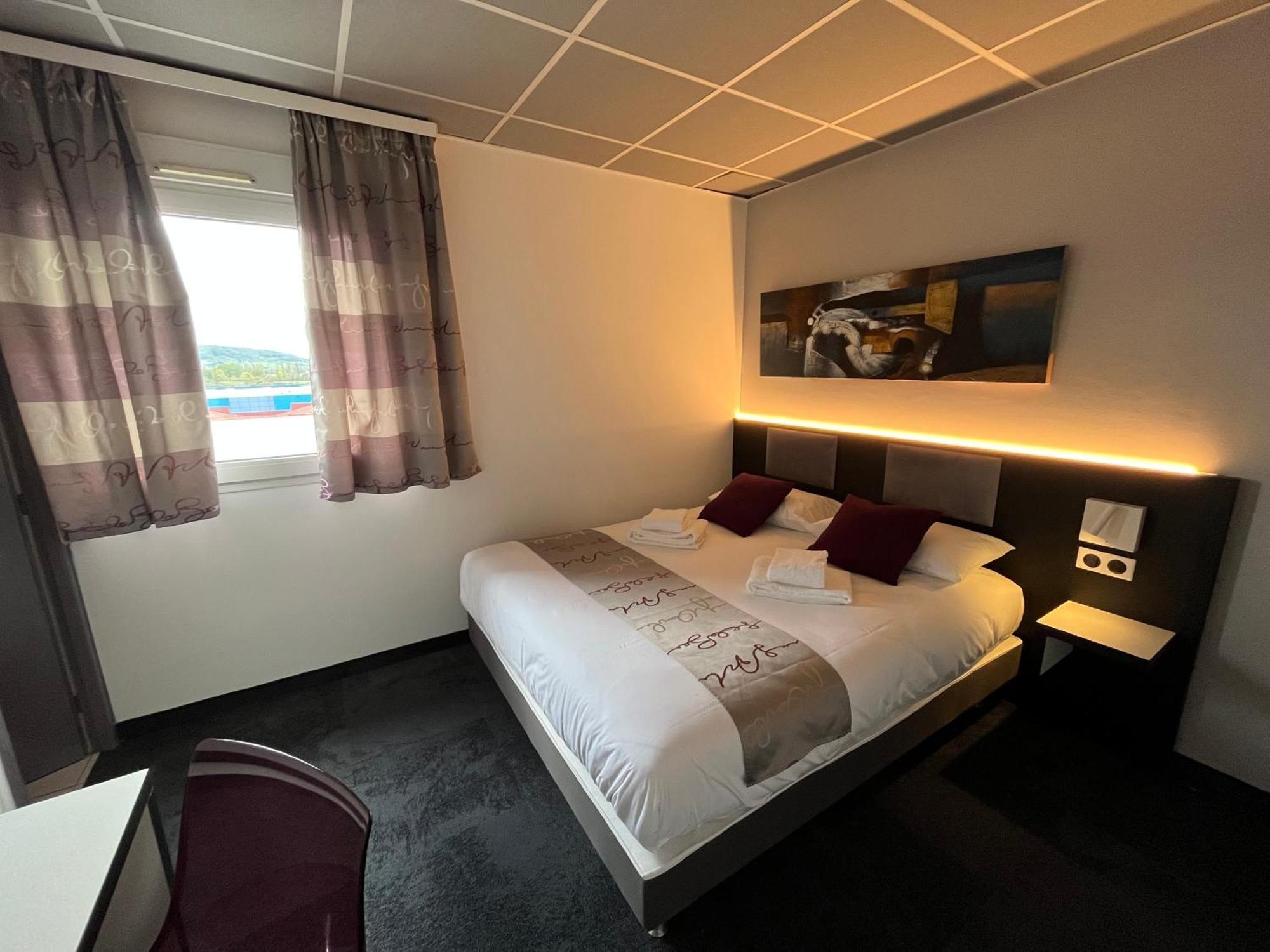 Brit Hotel Le 브줄 외부 사진
