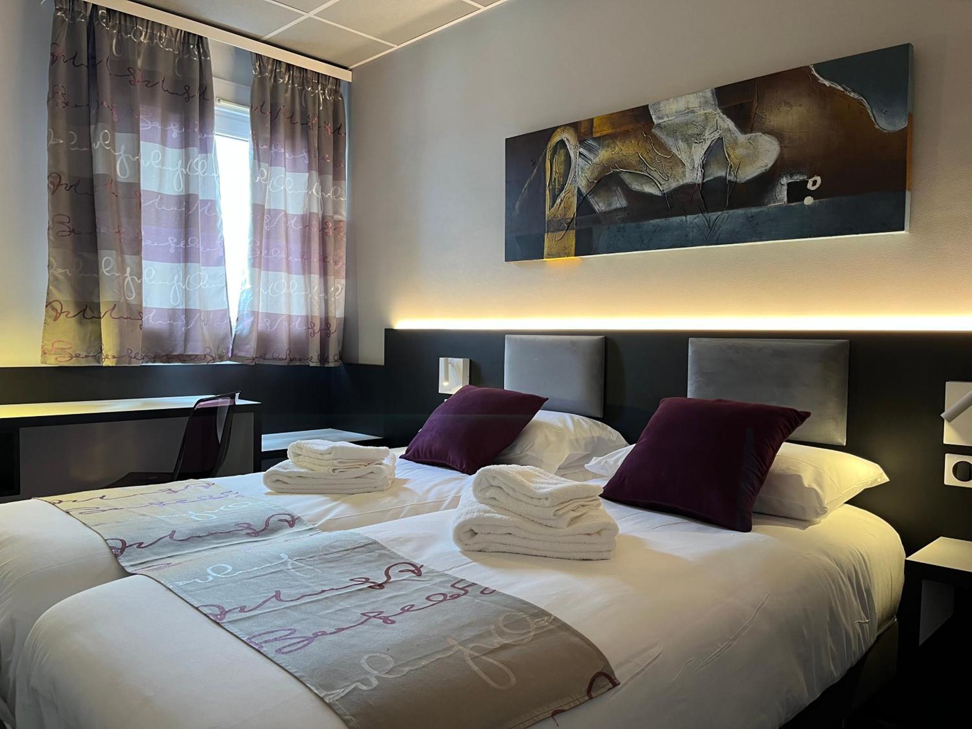 Brit Hotel Le 브줄 외부 사진